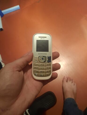 nokia 8910 for sale: Nokia 1, rəng - Gümüşü, Düyməli