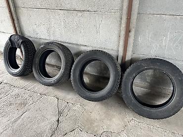 Продаю комплект зимних шин 235/60 R18 Все четыре штуки в отличном