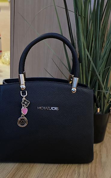 Modni rančevi: GUESS LOUISS VUITTON MICHAEL KORS. Elegantne damske torbe – crna — 8