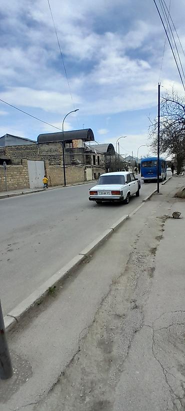 VAZ (LADA): VAZ 2107 sedan - Kuzov: 4 qapılı, ağ rəng (bir neçə yerdə astar və — 10