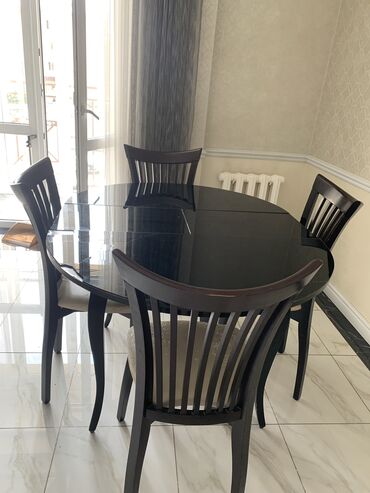 офисная мягкая мебель: Комплект стол и стулья Кухонный, Б/у