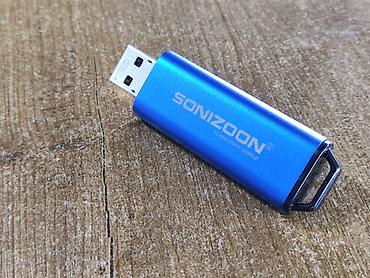 flash drive: Нерабочая флешка. Не знаю что случилось с ней но она перестала — 4