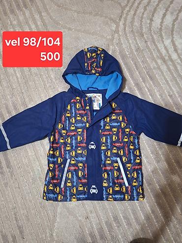 uniqlo majice: Prolecne jakne i prsluci za decake na svakoj slici velicina i cena — 7