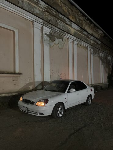 Daewoo: Daewoo Nubira: 1999 г., 1.5 л, Механика, Бензин, Седан