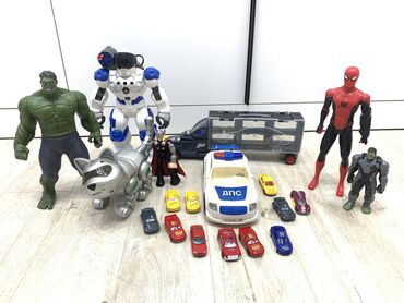 Игровые манежи: Игрушки Халк и человек паук Фура с 8 мини машинками и машина дпс