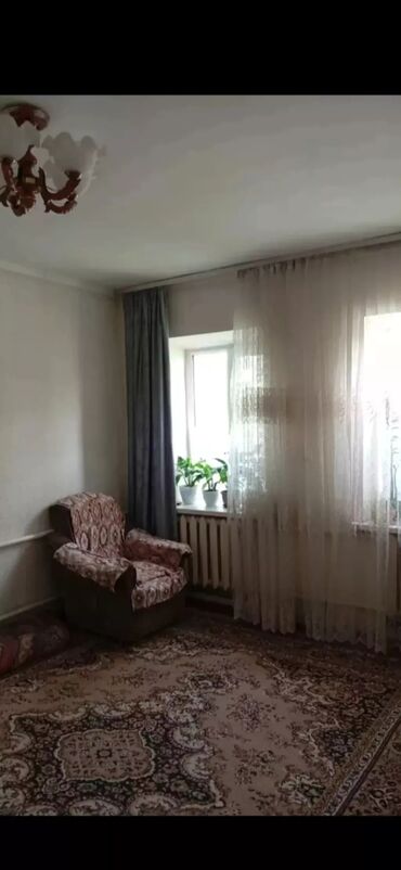 дома село ак жол: 75 м², 3 комнаты, Парковка, Забор, огорожен