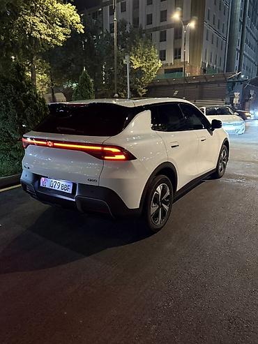 byd e1: Changan Qiyuan Q05: 2026 г., Автомат, Электромобиль — 7