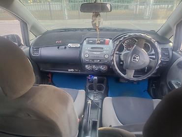jac s7: Honda Fit: 2004 г., 1.5 л, Автомат, Бензин, Хэтчбэк — 5
