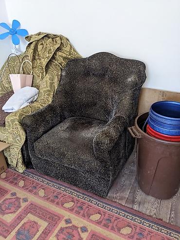 Другая мебель: Продается всякая мебель в связи с переездом: 1)Кухонный гарнитур - — 5