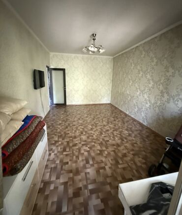 квартира в районе политеха: 1 комната, 35 м², 105 серия, 2 этаж, Косметический ремонт