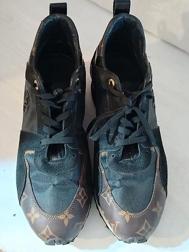 patike starke: Zenske patike Louis Vuitton Run Away broj 40 Odlicno stanje Broj 40 — 2