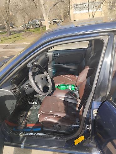 Toyota: Toyota Corolla: 2001 г., 1.4 л, Механика, Бензин, Хэтчбэк — 3