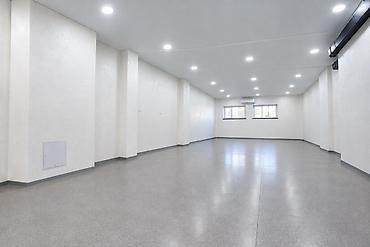 пл: Сдаю Помещение целиком: 109 м², В жилом комплексе — 8