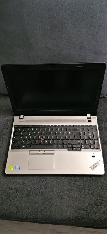 Lenovo: Intel Core i5, 15.6 " — 1