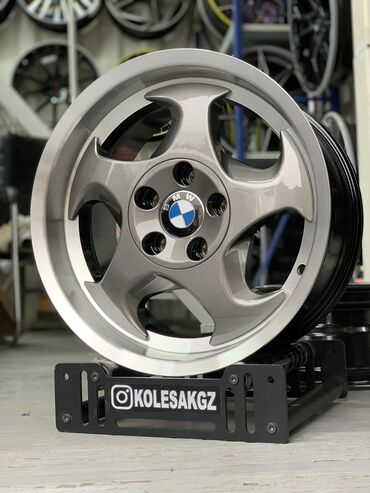 приборная панель бмв: Литые Диски R 17 BMW, Комплект, отверстий - 5, Новый