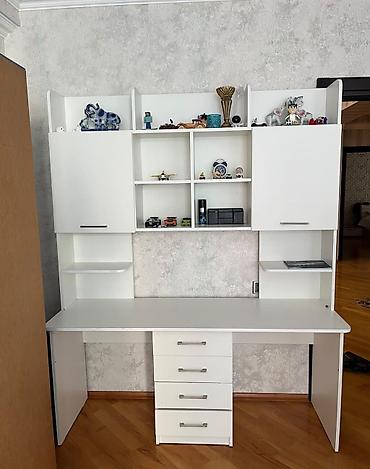 Yazi masasi Tecili satilir 90 azn olcu Eni 1.70 m Hündürlük 2 m Unvan lalafo.az -da Yazi masasi Tecili satilir 90 azn olcu Eni 1.70 m Hündürlük 2 m Unvan