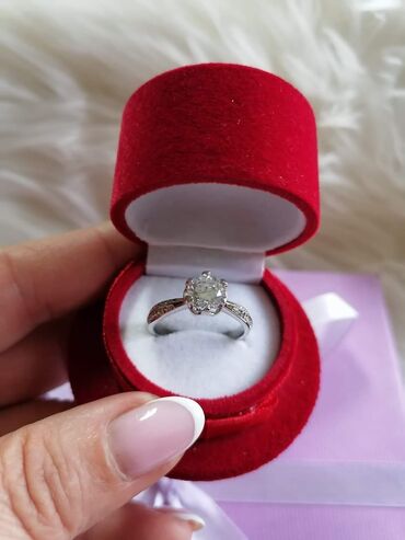 Prstenje: Cena 1200din — 19