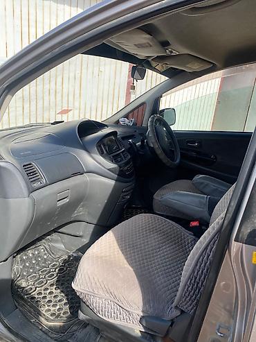 два авто: Toyota Estima: 2003 г., 2.4 л, Автомат, Минивэн — 8