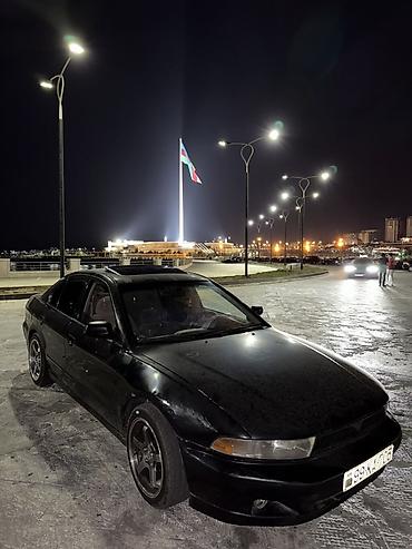luaz satilir: Mitsubishi Galant sedan - Kuzov: 4 qapılı sedan, qara rəng - Nömrə — 8