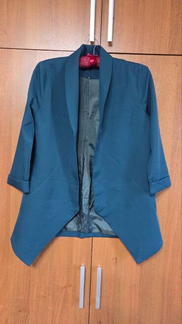 Другая женская одежда: Здравствуйте. Распродаю вещи, в основном Б/У, но, в хорошем — 5