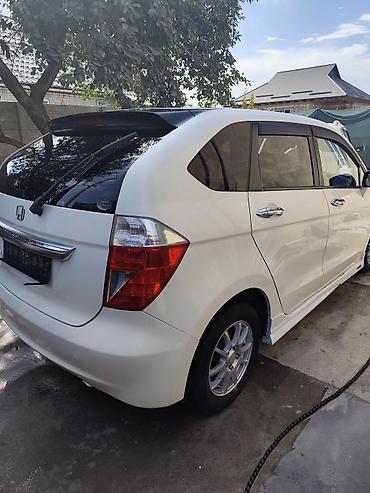 Продажа авто: Honda Edix: 2004 г., 1.7 л, Автомат, Бензин, Универсал — 4