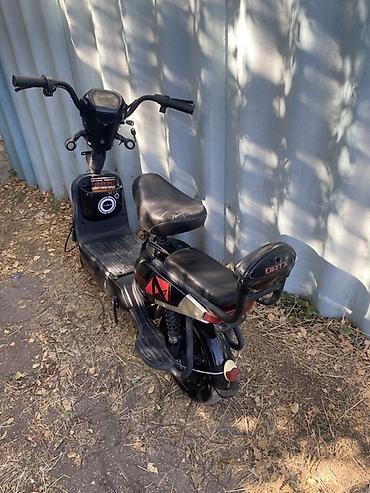 sorento 3: Электроскутер (городской мини-скутер) черного цвета - Компоновка — 1