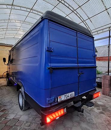 эшке: Грузовой фургон Mercedes-Benz (длинная база, высокий кузов) - Тип — 4