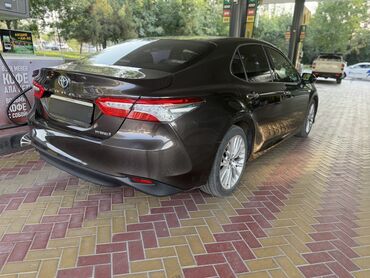 tayota runx: Toyota Camry: 2018 г., 2.5 л, Автомат, Гибрид, Седан