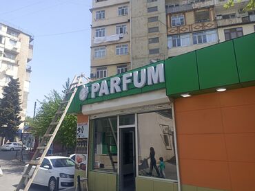 Biznes üçün program təminatı: Bu "PARFUM" yazısı, pərakəndə satış obyektləri üçün nəzərdə tutulmuş