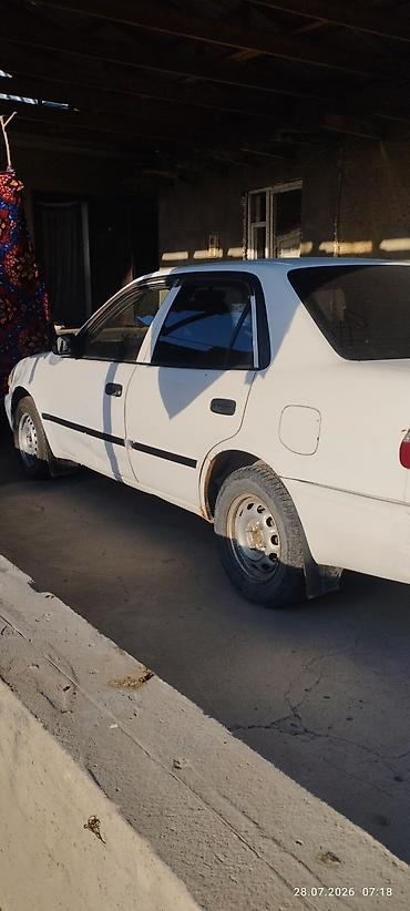 копейка 2101: Toyota Corolla: 2000 г., Седан — 5