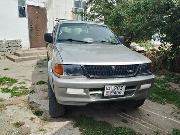 машины за 4000 долларов: Mitsubishi Montero Sport: 1997 г., 3 л, Автомат, Бензин, Внедорожник