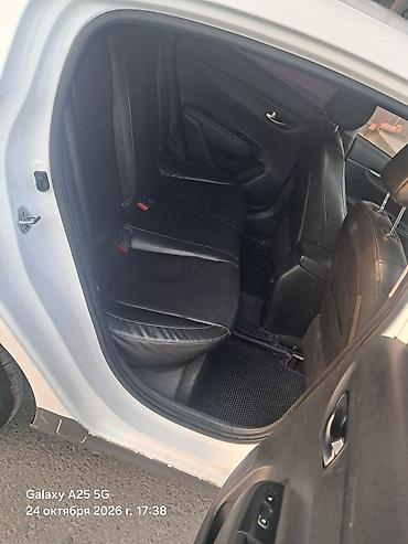 geely monjaro: Kia Rio: 2021 г., 1.6 л, Автомат, Бензин, Седан — 2