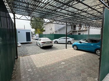 1 этаж под бизнес: Сдаю в Аранду авто салон, 4.5-5сотых Тоголок молдо-Баялинова 81 Есть