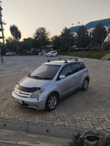 поворотник на авенсис: Toyota ist: 2003 г., Автомат, Бензин, Хетчбек
