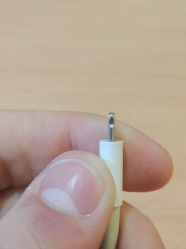 Şarj cihazları: Simsiz şarj cihazı Apple, 20 Vt, İşlənmiş