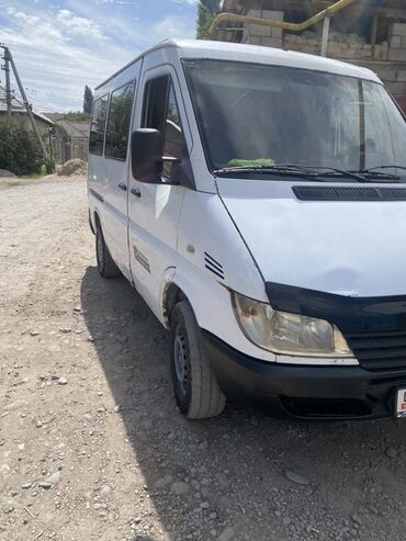 срочно продаю в связи с переездом: Жеңил жүк ташуучу унаа, Mercedes-Benz, Стандарт, 2 т, Колдонулган