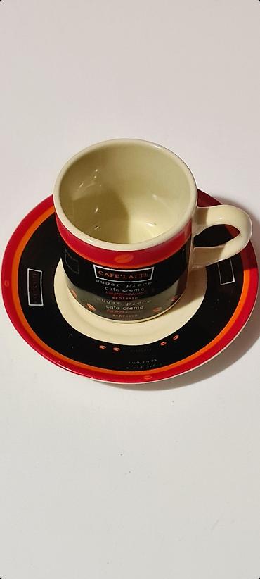 Kompleti posuđa: Servis 6 malih šoljica sa tacnom za kafu, motiv “CAFE’ LATTE”. - Nove — 11