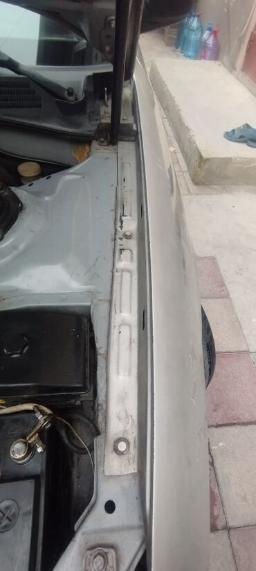 Hyundai: Hyundai Sonata: 2 l | 2004 il Sedan — 8