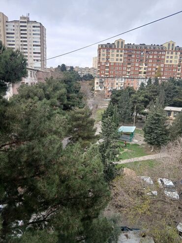 Uzunmüddətli kirayə mənzillər: 20 Yanvar, Memar Əcemi metrosuna bir neçə addımlıq məsafədə yerləşən — 9