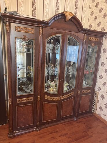 Qonaq otağı dəstləri: İşlənmiş, Dolab, Kredit yoxdur