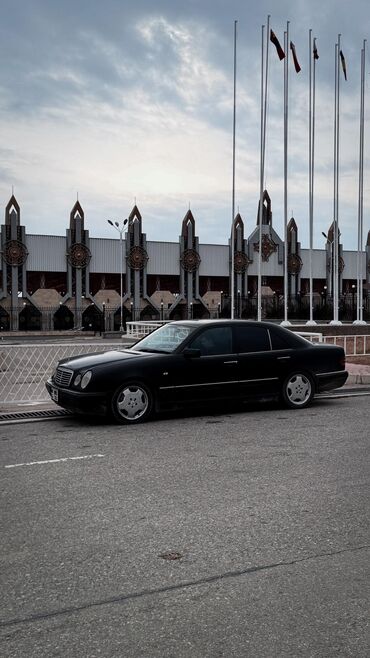 Mercedes-Benz: Mercedes-Benz E-Class: 1997 г., 4.3 л, Автомат, Бензин, Седан at lalafo.kg — 2 Mercedes-Benz: Mercedes-Benz E-Class: 1997 г., 4.3 л, Автомат, Бензин, Седан — 2