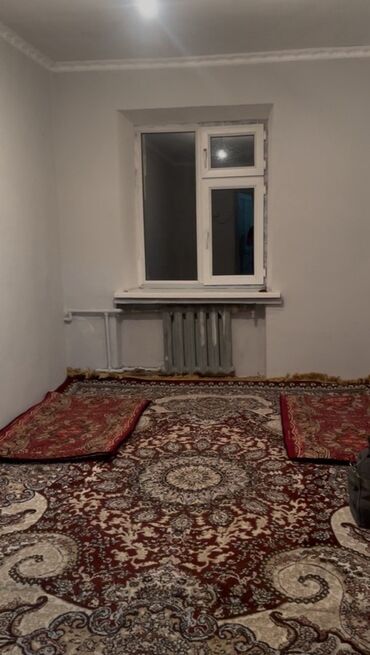 сниму квартиру на долгое время: 1 бөлмө, 11 кв. м, Жатакана жана мейманкана түрүндө, 4 кабат, Косметикалык ремонт