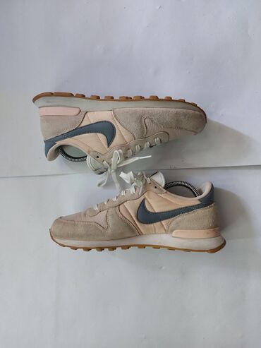 privesci za auto: Nike, 39, bоја - Šareno