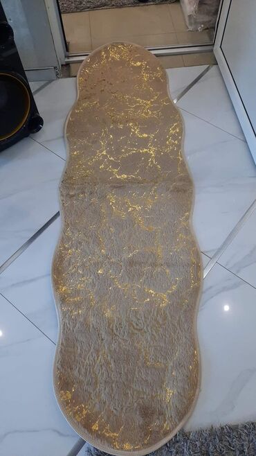 Tepisi i prostirke: Tepih Staza, Nepravilni — 4