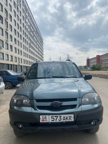 спарк машина: Chevrolet Niva: 2009 г., 1.7 л, Механика, Бензин, Внедорожник