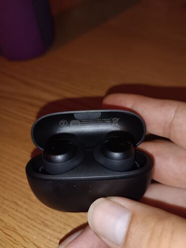 Slušalice: Original. Ne kopija. Kupljene u nemackoj,prva a klasa kvaliteta — 10