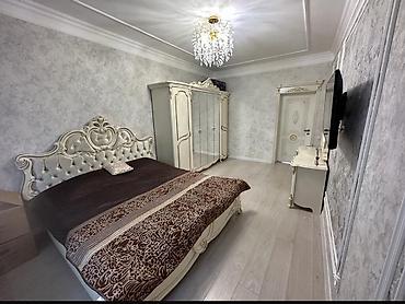 Спальные гарнитуры: Спальный гарнитур, Б/у, Двуспальная кровать, МДФ, цвет - Бежевый — 1