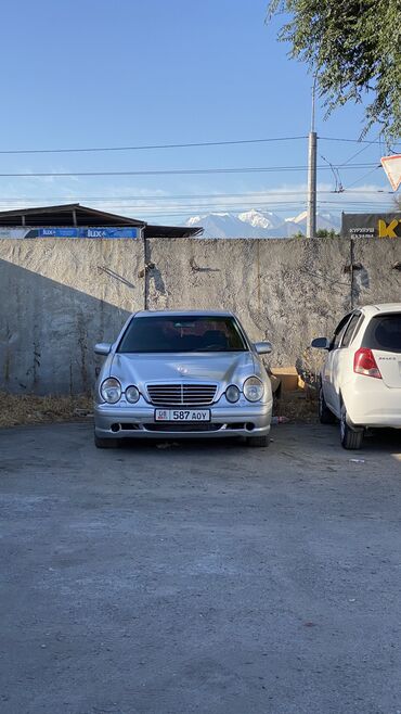 црв 3: Mercedes-Benz E 320: 2000 г., 3.2 л, Автомат, Дизель, Седан