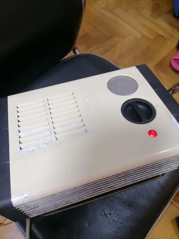 Kaloriferi: Grejalica duvaljka 2000 w ispravna Sever. Ispravna grejalica
 Mirjevo — 12