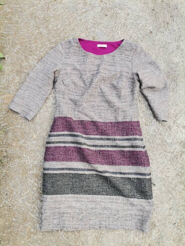 Haljine: Haljina turskog proizvođača, kvalitetna i dobro očuvana. Veličina M na lalafo.rs — 2 Haljine: Haljina turskog proizvođača, kvalitetna i dobro očuvana. Veličina M — 2